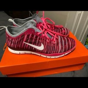 Gently used Nike’s! Size 9.